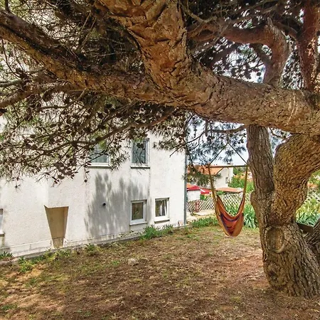 Apartment Debeli 02